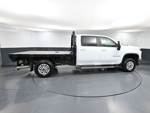 Used 2024 Chevrolet Silverado 2500 LT w/ Convenience Package image 4