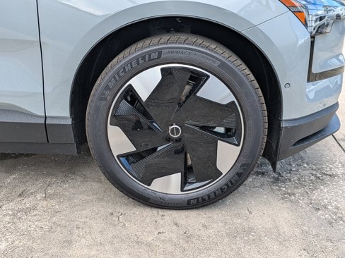 New 2025 Volvo EX30 Ultra w/ Protection Package Premier image 11