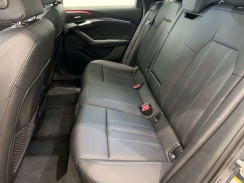 New 2025 Audi A6 e-tron Premium Plus image 13