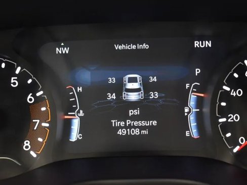 Used 2024 Jeep Compass Latitude image 28