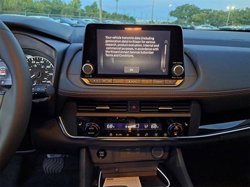 New 2026 Nissan Rogue SV image 8