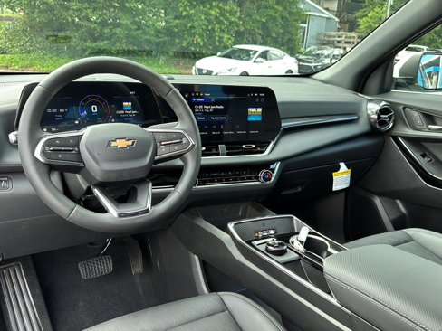 New 2026 Chevrolet Equinox LT w/ Convenience Package II image 16