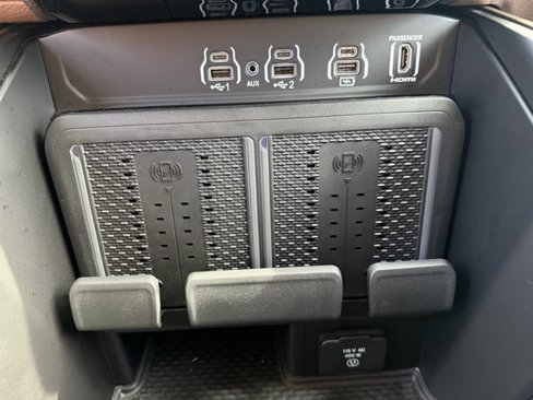New 2025 RAM 2500 Limited image 32