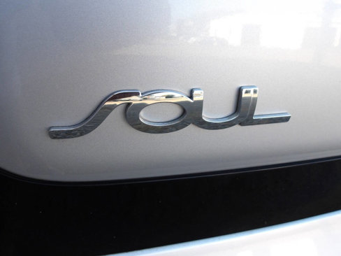 Used 2016 Kia Soul image 31