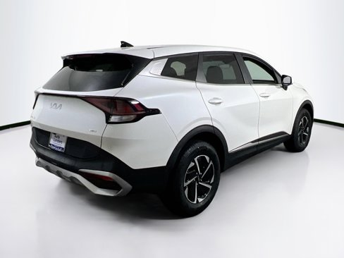 Used 2023 Kia Sportage LX image 5