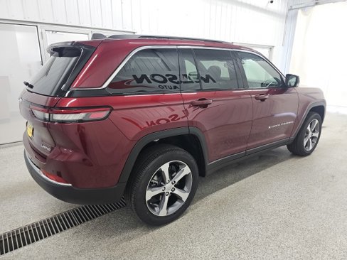 New 2025 Jeep Grand Cherokee Limited w/ Luxury Tech Group II image 6