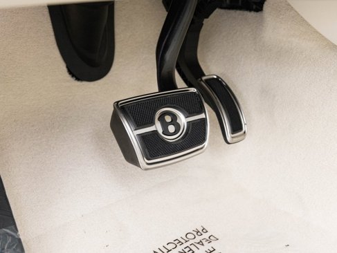 New 2025 Bentley Bentayga image 29