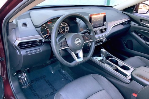 Used 2023 Nissan Altima 2.5 SV image 14
