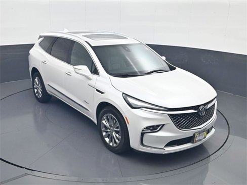 Used 2024 Buick Enclave Avenir w/ Avenir Technology Package image 16