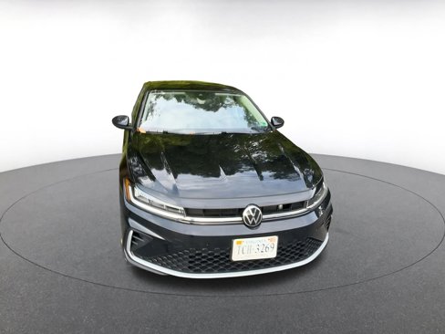 Used 2025 Volkswagen Jetta SE image 5