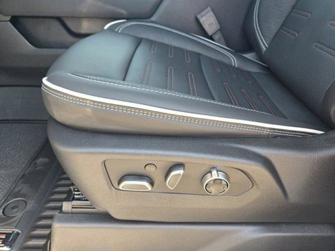 New 2026 GMC Sierra 2500 AT4X image 17