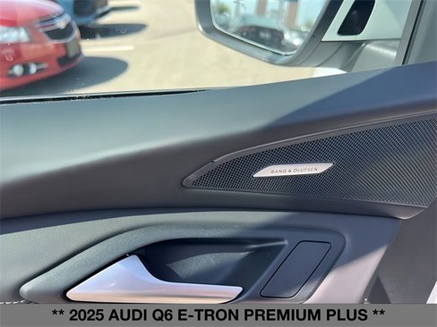 New 2025 Audi Q6 e-tron Premium Plus image 13