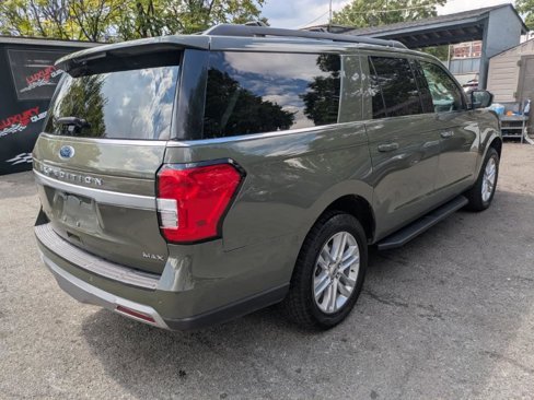 Used 2024 Ford Expedition Max XLT image 4