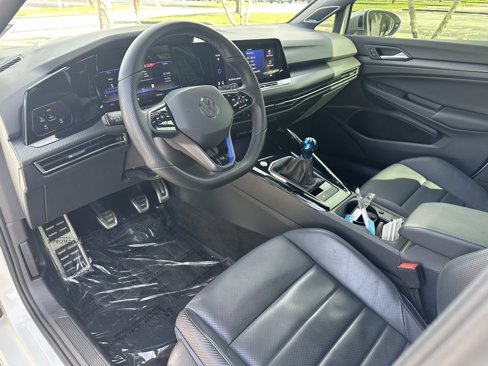 Used 2023 Volkswagen Golf R image 11