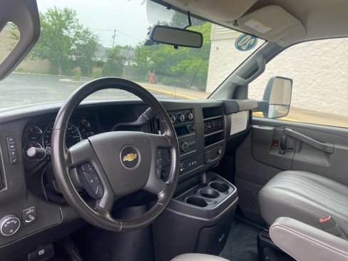 Used 2020 Chevrolet Express 3500 Extended w/ Power Convenience Package image 15