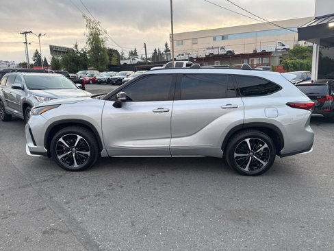 Used 2022 Toyota Highlander XSE image 3