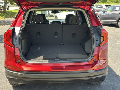 Used 2020 GMC Terrain SLE w/ Driver Convenience Package image 6