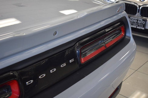 Used 2021 Dodge Challenger SXT image 9