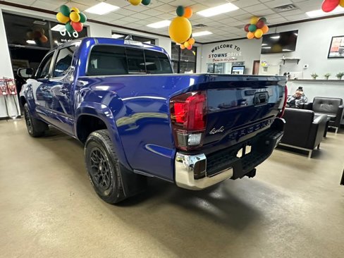 Used 2022 Toyota Tacoma SR5 image 10
