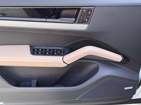 New 2026 Porsche Cayenne Coupe image 16