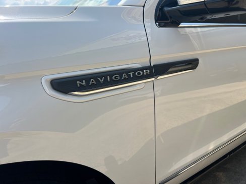 Used 2022 Lincoln Navigator L Reserve image 15