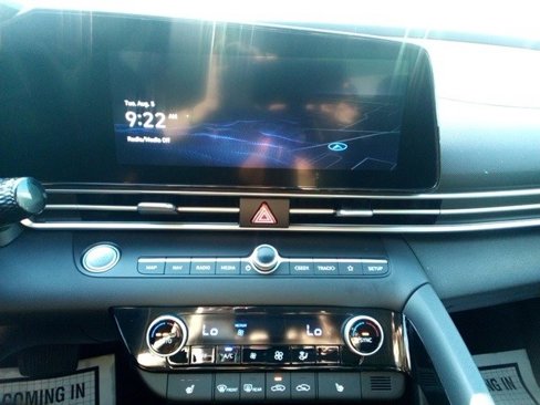 Used 2023 Hyundai Elantra Limited w/ Cargo Package image 21