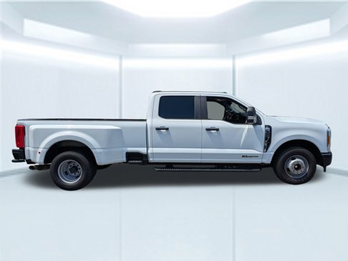 Used 2024 Ford F350 XL image 8