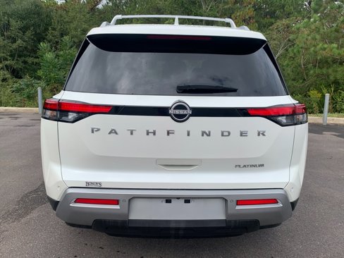Used 2024 Nissan Pathfinder Platinum image 7