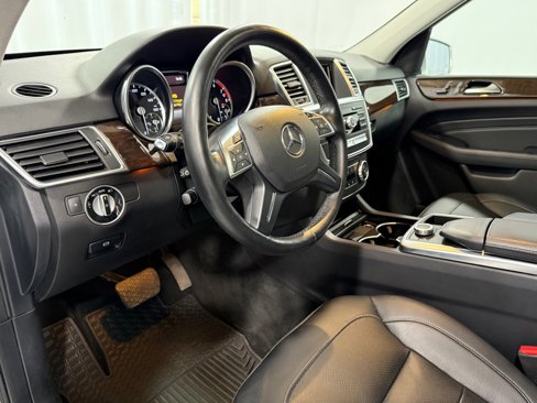 Used 2015 Mercedes-Benz ML 350 4MATIC image 9
