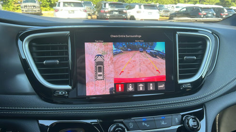 New 2026 Chrysler Pacifica Select image 32