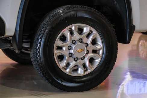 Used 2024 Chevrolet Silverado 2500 LT image 50