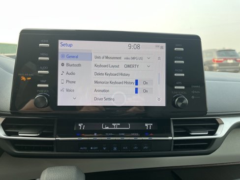 Used 2024 Toyota Sienna LE image 43