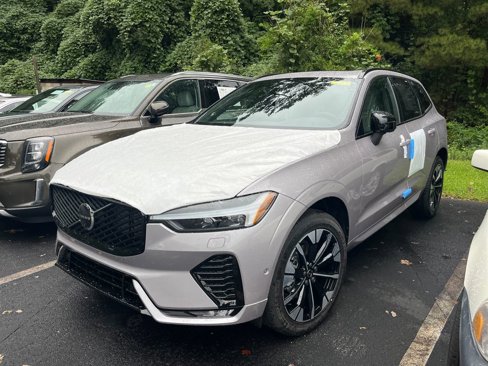 New 2026 Volvo XC60 B5 Plus w/ Protection Package Premier image 2
