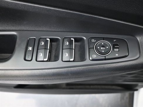 Used 2020 Hyundai Santa Fe SE image 14