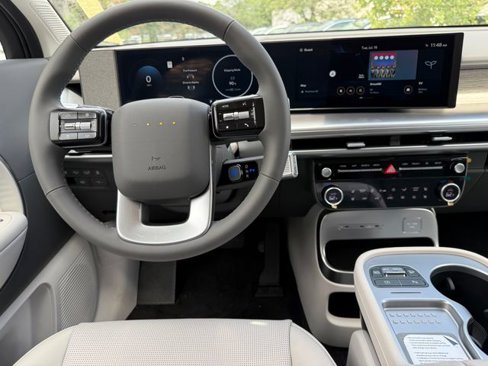 New 2026 Hyundai Ioniq 9 SEL image 17