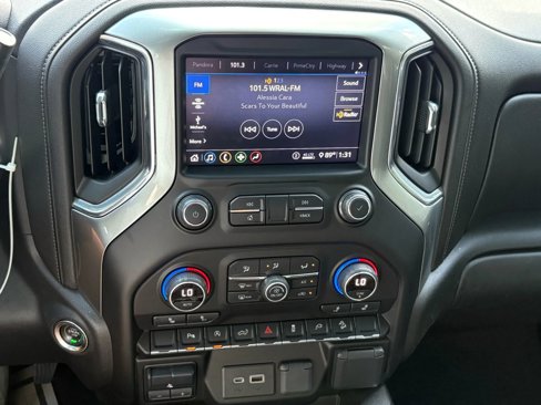 Used 2020 Chevrolet Silverado 1500 RST image 16