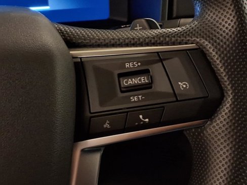 New 2025 Mitsubishi Outlander ES image 11