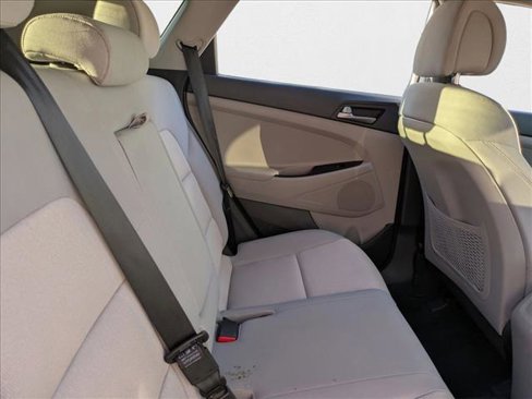 Used 2018 Hyundai Tucson SE image 18