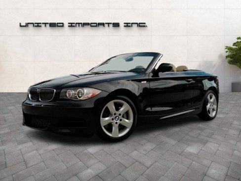 Used 2010 BMW 135i Convertible image 1