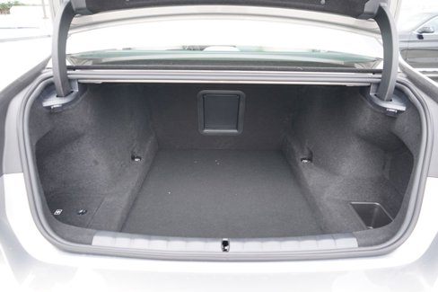 New 2026 BMW 740i w/ Premium Package image 21