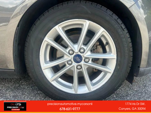 Used 2015 Ford Focus SE image 5