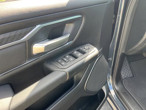 New 2026 RAM 1500 4x4 Crew Cab image 19