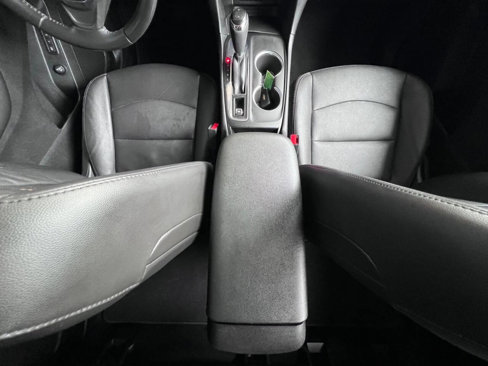 Used 2021 Chevrolet Equinox LT image 24