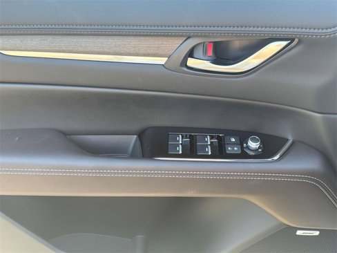 New 2025 MAZDA CX-5 Signature image 9