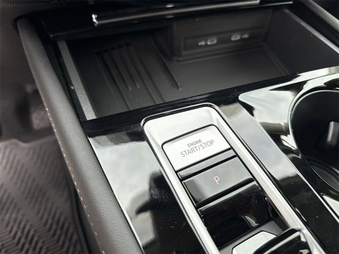 New 2025 Volkswagen Atlas SE image 32