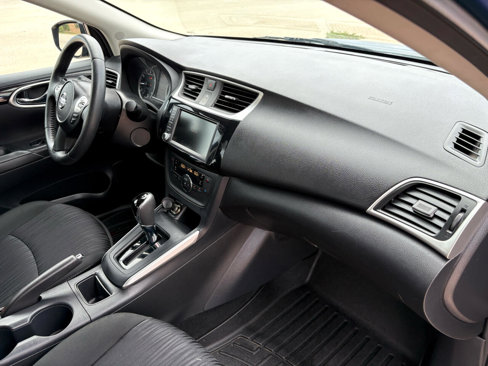 Used 2019 Nissan Sentra SV image 17