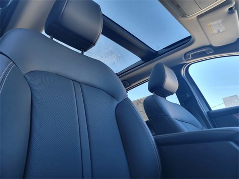 New 2025 MAZDA CX-70 Plug-In Hybrid w/ Premium Pkg image 17