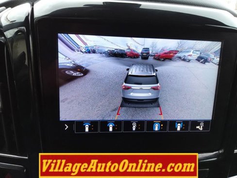 Used 2020 Chevrolet Traverse LT w/ LT Premium Package image 49