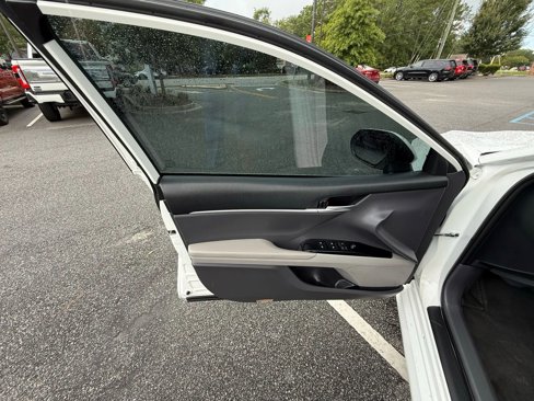 Used 2019 Toyota Camry LE image 22