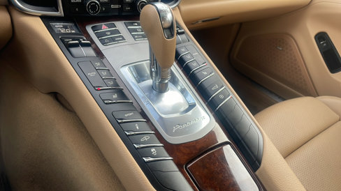 Used 2011 Porsche Panamera 4 image 58